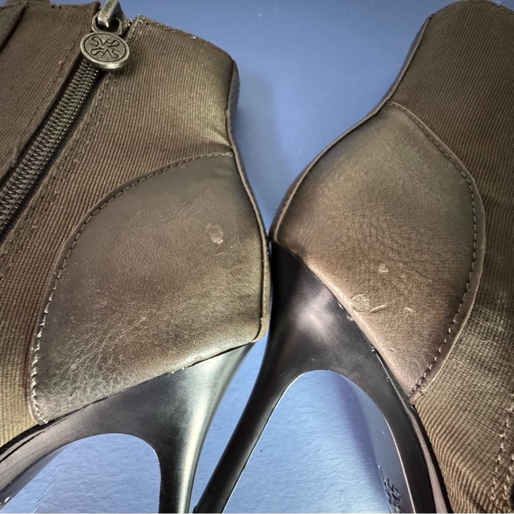 Chic & Elegant Vera Wang Lace-Up Peep-Toe High Heel Ankle Boots – Size 7.5M - Picture 15 of 17